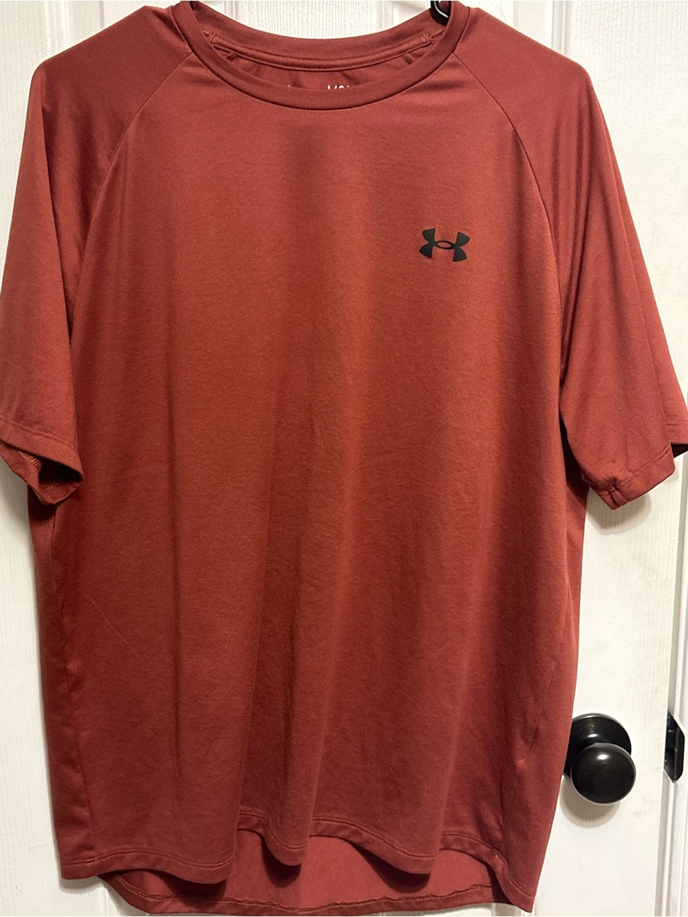 Under Armour Men’s Rust Red Short Sleeve Performance Tee